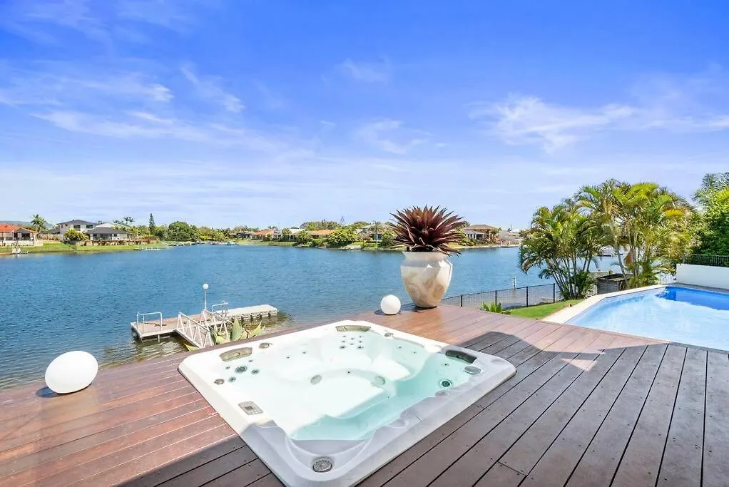 Elite Holiday Homes Coobowie Waters Gold Coast Austrália