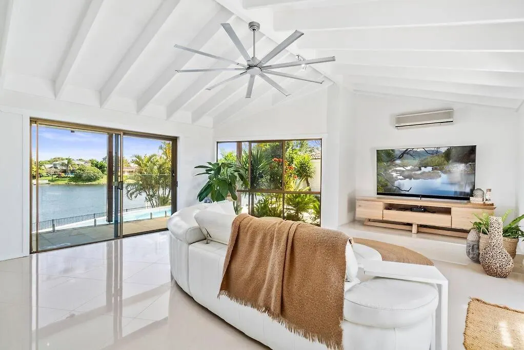 Elite Holiday Homes Coobowie Waters Gold Coast Australien
